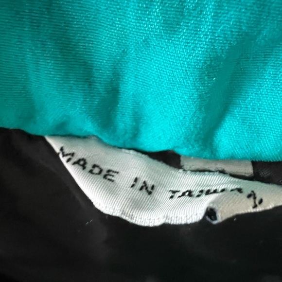 Ski Jacket - Picture 4 of 8